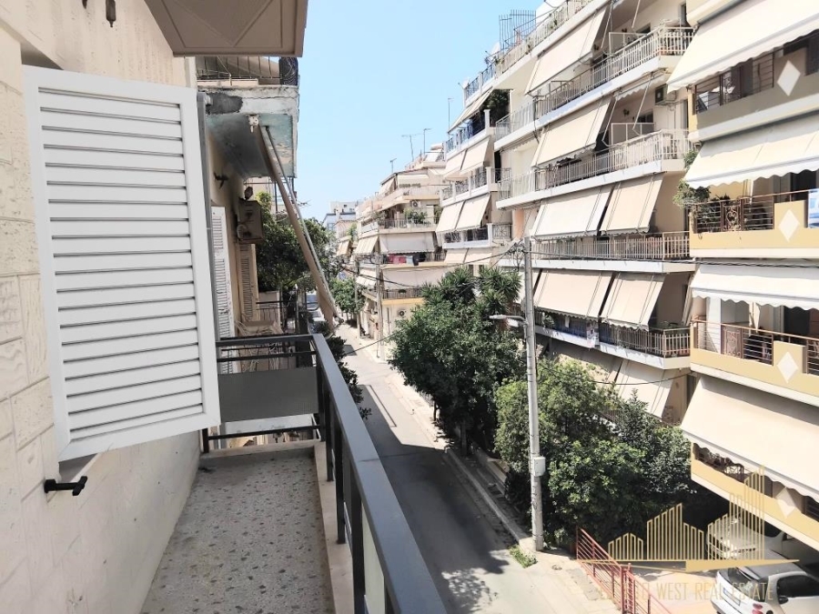(Продава се) Къща  Апартамент || Piraias/Piraeus - 82 кв.м., 2 Спални, 140.000€ 