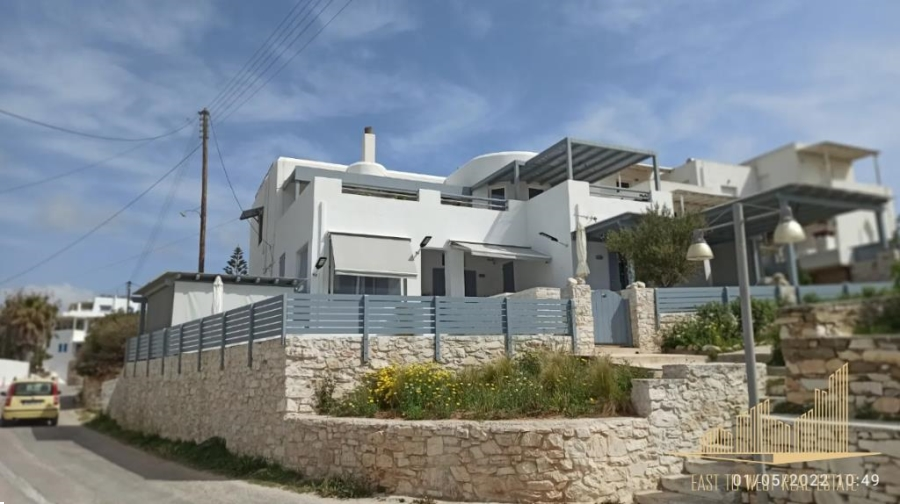 (In vendita) Casa Casa a schiera || Cyclades/Paros - 275 Metri Quadrati   , 5 Camera da letto, 1.150.000€ 
