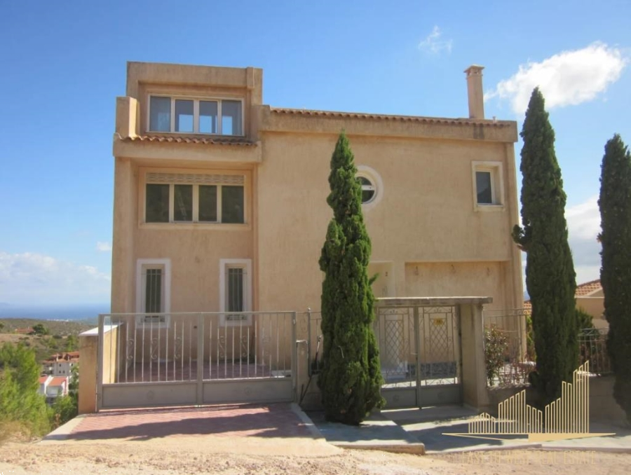 (In affitto) Casa Casa a schiera || East Attica/Pikermi - 190 Metri Quadrati   , 3 Camera da letto, 1.400€ 
